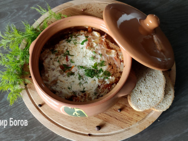 Готовим в горшочках куриное филе с квашеной капустой!